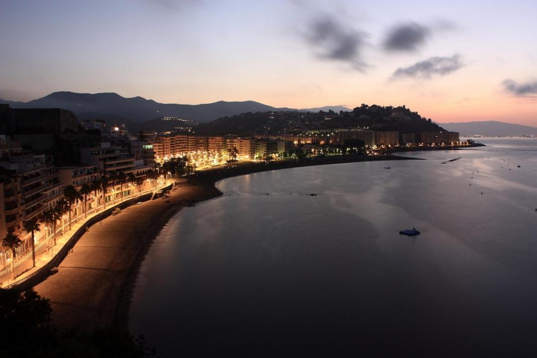 Hotel Olas De Альмуньекар Экстерьер фото